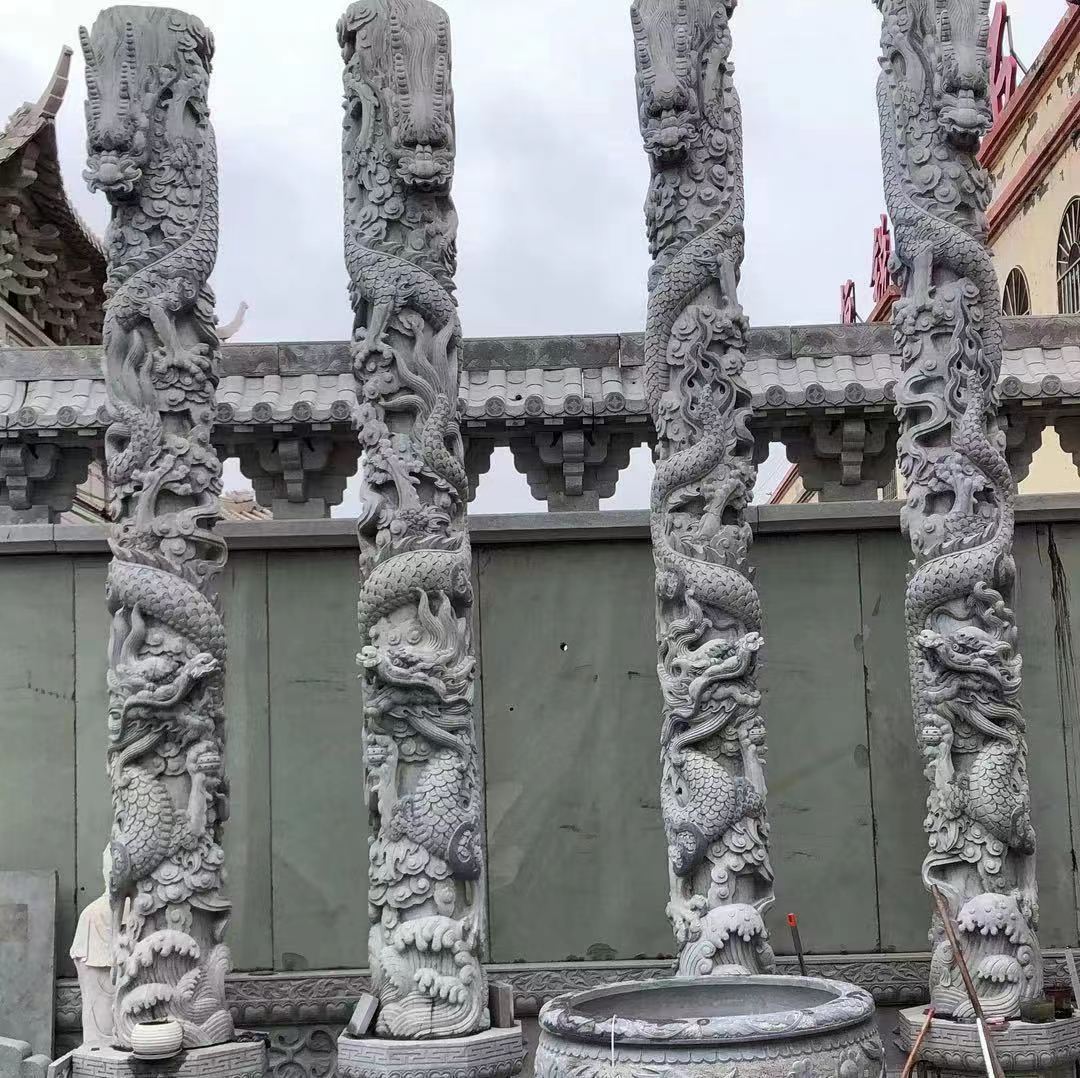 石龍柱
